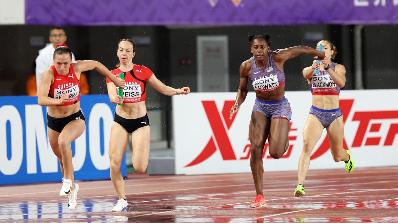 U.S. cruises in one mixed relay, fumbles other
