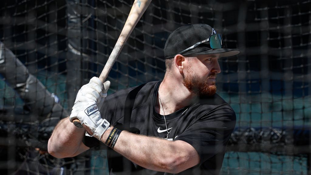 White Sox call up Elko, claim Gómez off waivers