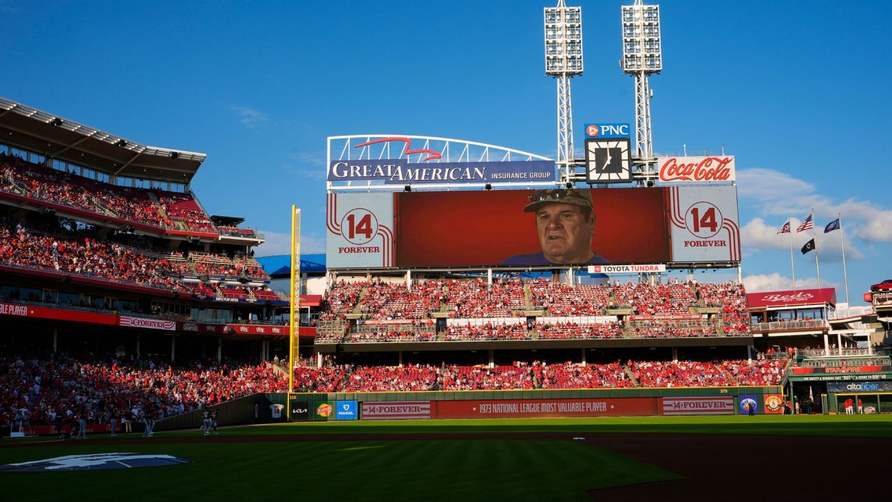 Reds celebrate Rose day after MLB reinstatement