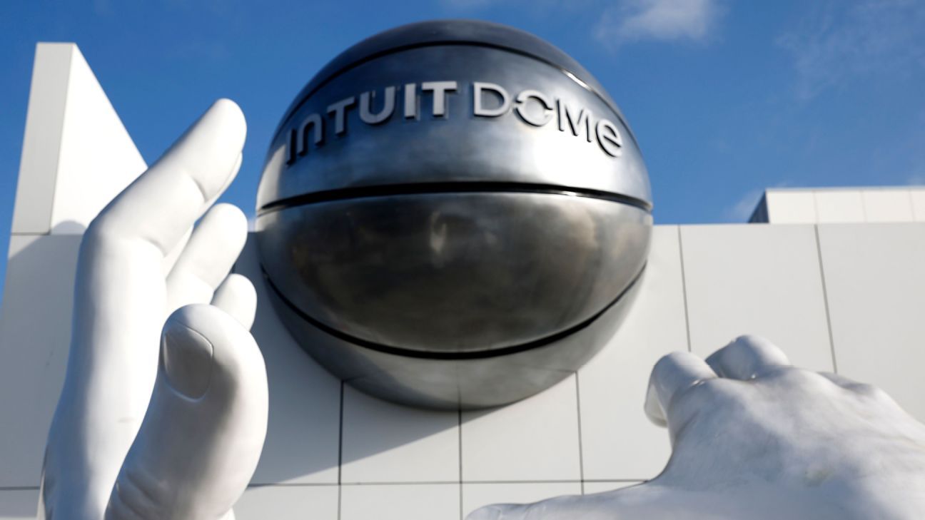 Arizona, UCLA will play at Intuit, honor Walton