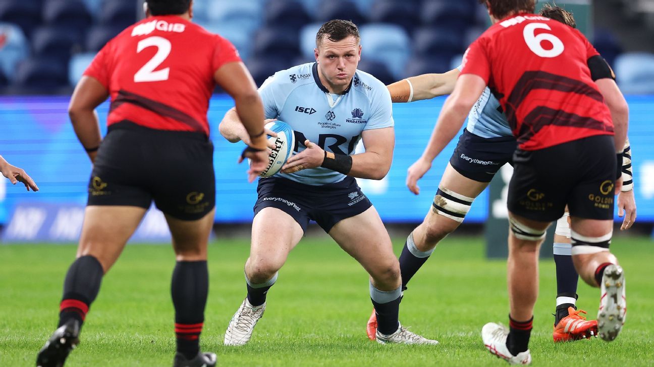 Waratahs' woes roll on with star prop departing