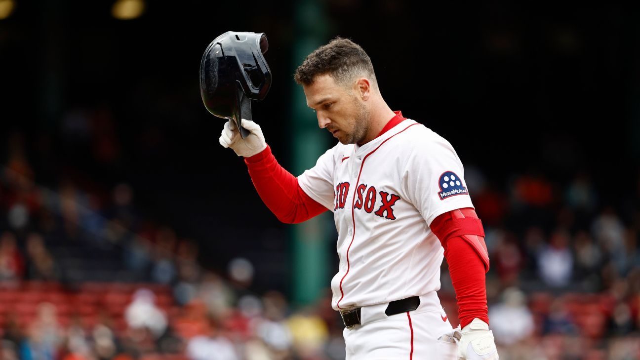 Red Sox 3B Bregman exits game with quad injury