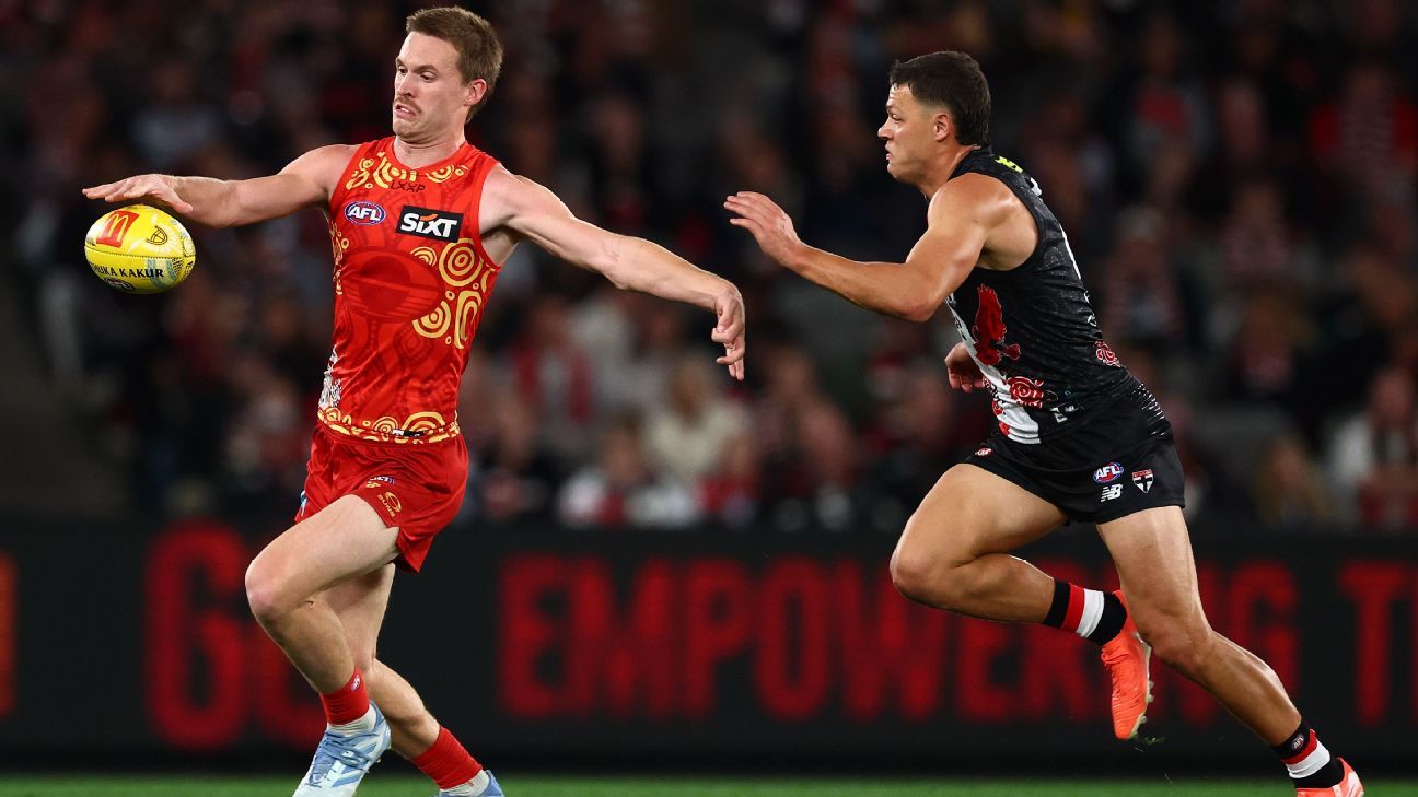 Suns shine under roof to extend club record AFL start