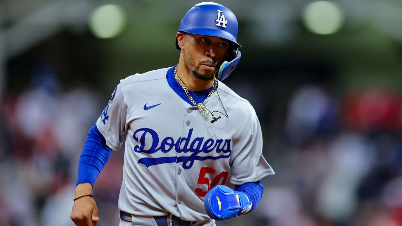 L.A.'s Betts day-to-day after stubbing toe in mishap