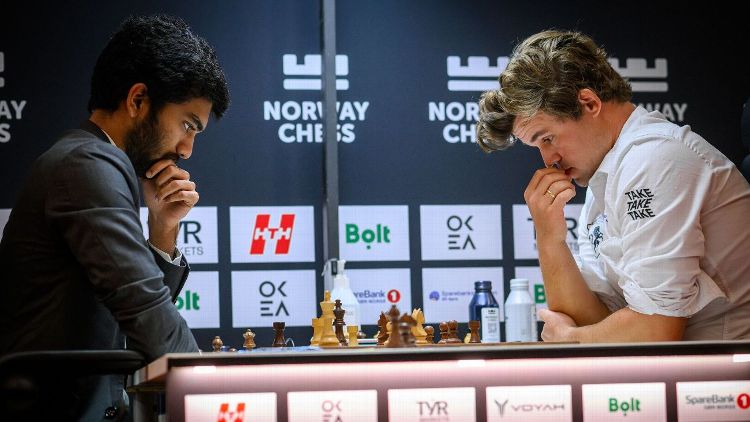 D Gukesh and Magnus Carlsen at Norway Chess 2025