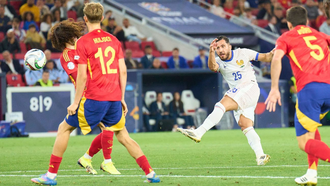 Transfer rumors, news: Man City continue talks for Lyon star Rayan Cherki