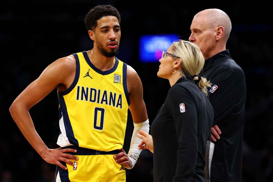 Rick Carlisle and Jenny Boucek on the sideline