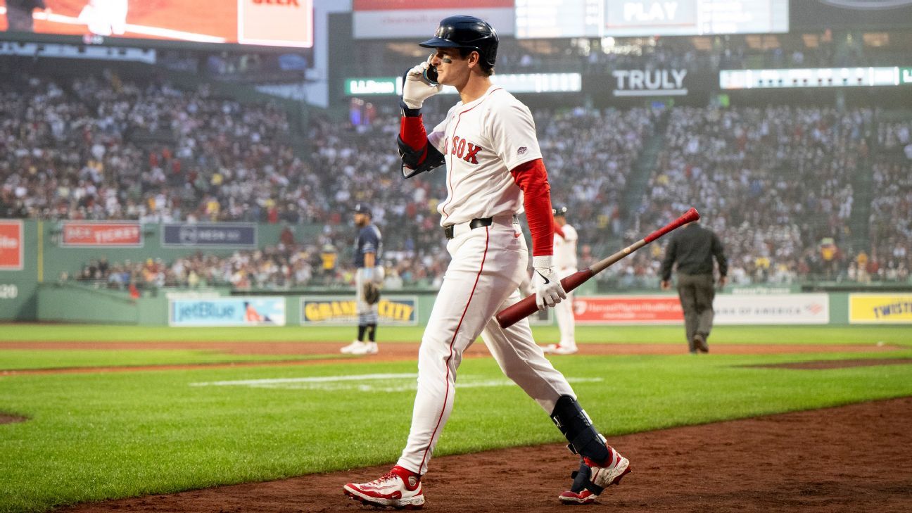 Top prospect Anthony goes hitless in MLB debut