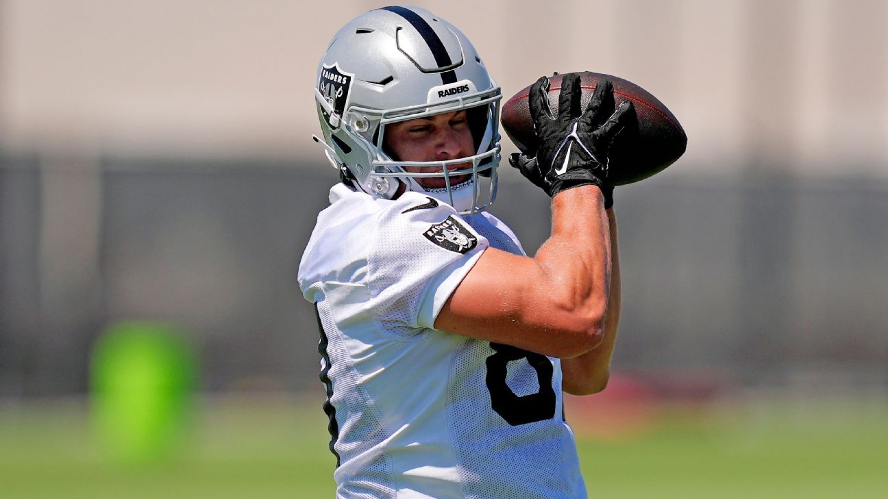 Raiders TE Michael Mayer breakout year? New safety tag team? Plus other Vegas minicamp observations