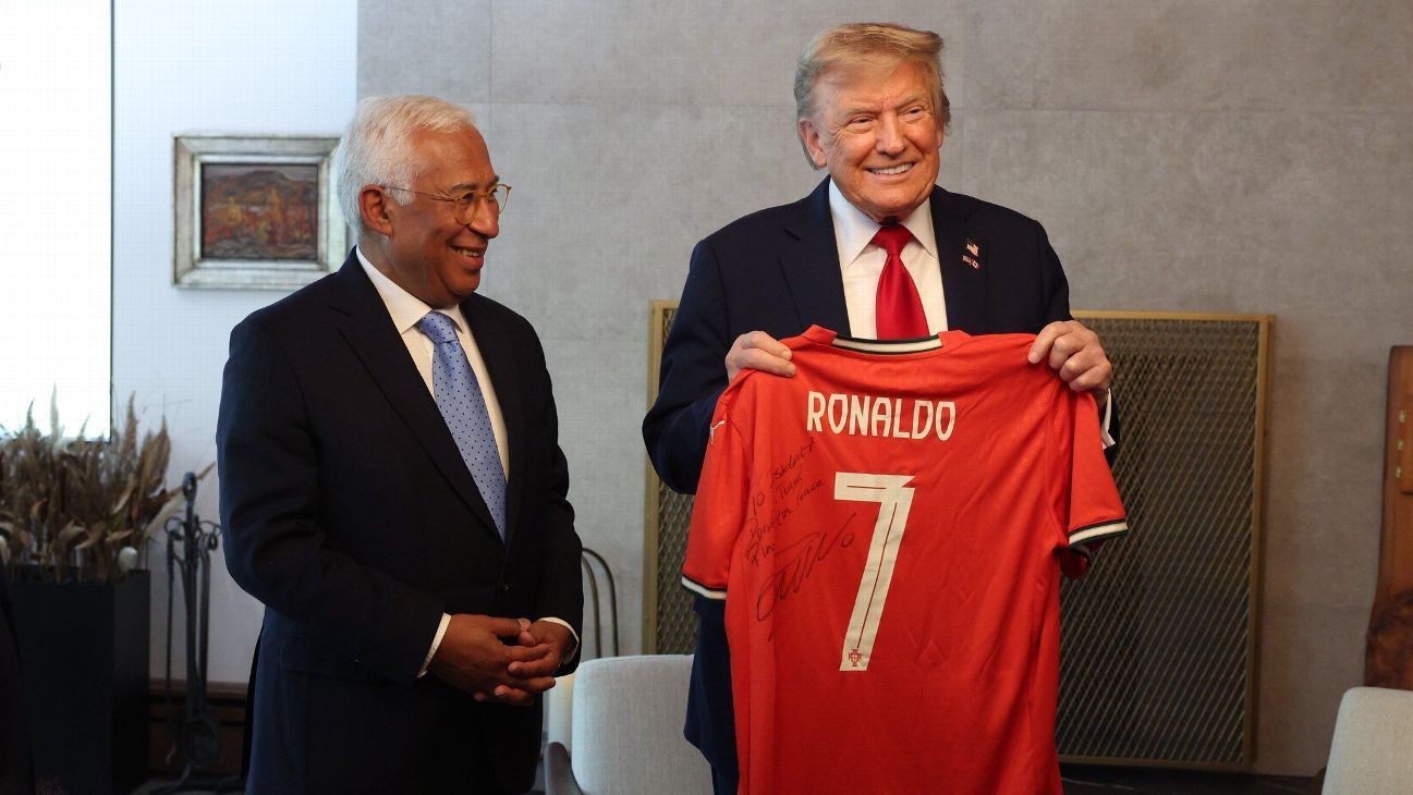 Ronaldo Sends Peace Jersey to Trump at G7