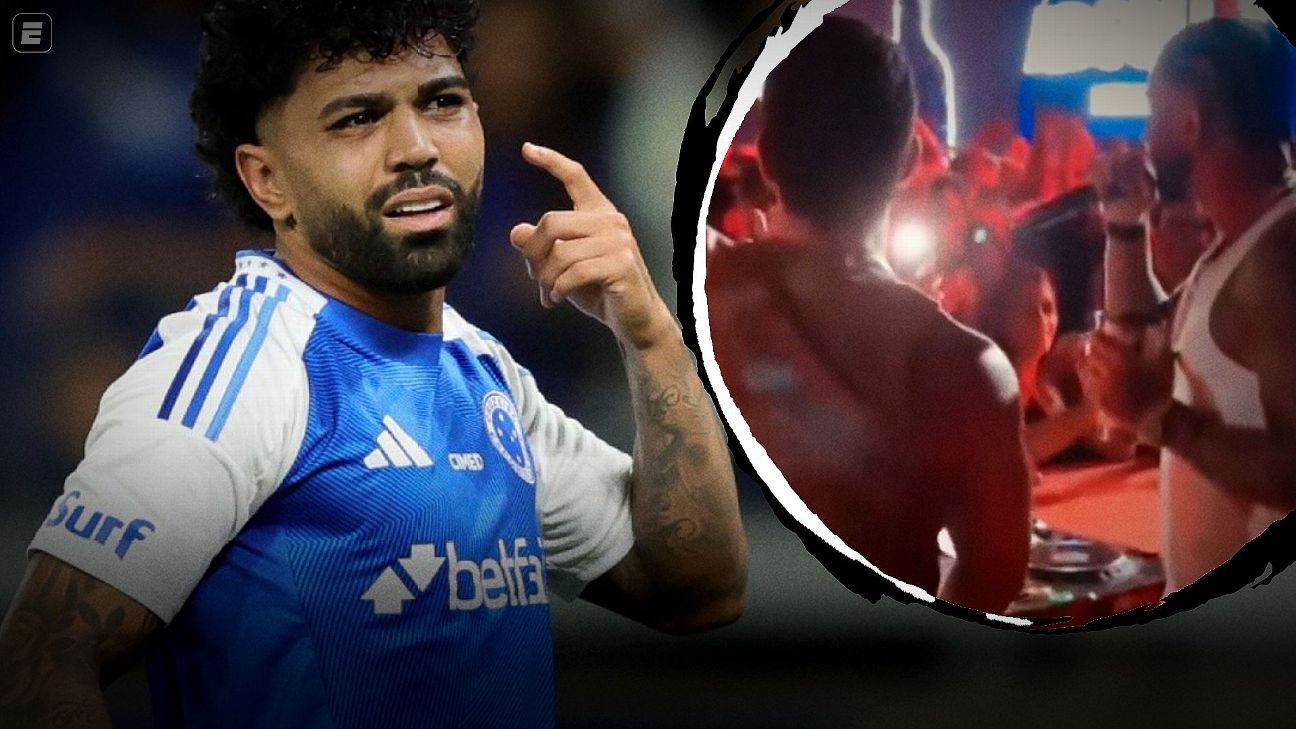 Gabigol viraliza ao entoar hino do Flamengo em comemoração pós-vitória no Mundial.