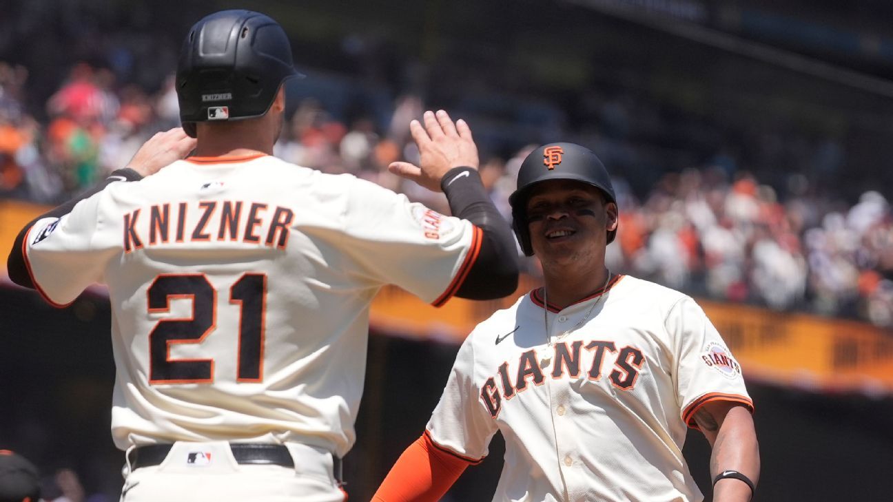 Devers goes deep vs. Red Sox for 1st HR as Giant