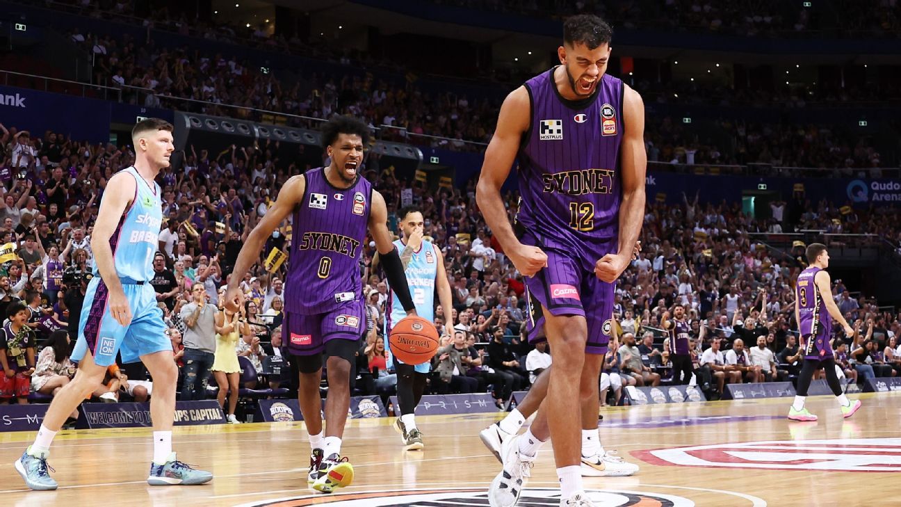 Sources: NBL champion Soares returns to Kings