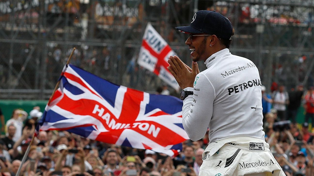 Lewis Hamilton celebrando en Silverstone