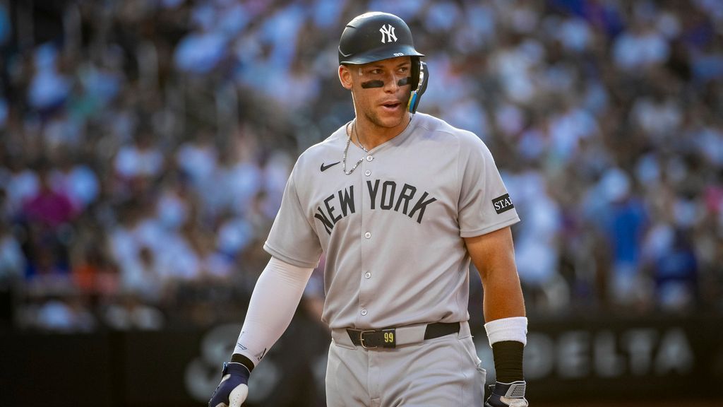 Volpe toss hits Judge as sloppy Yanks fall again