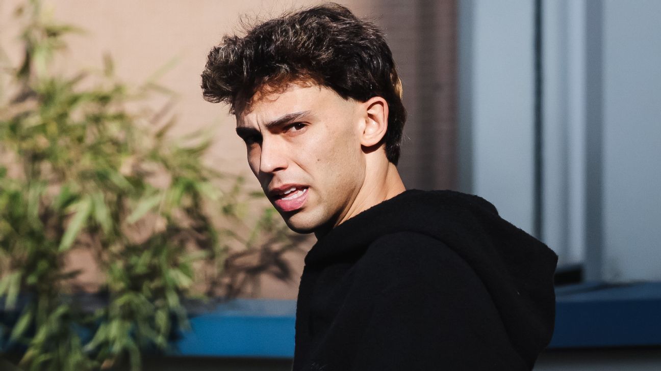 João Felix indica preferência por futuro no Flamengo após flerte com clube.