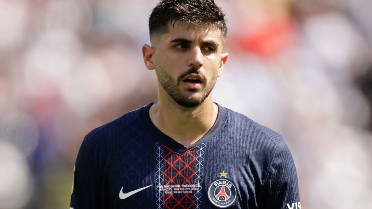 Ex-São Paulo muda de status no PSG, troca até de posição e conquista Luis Enrique: 'Merece jogar mais'