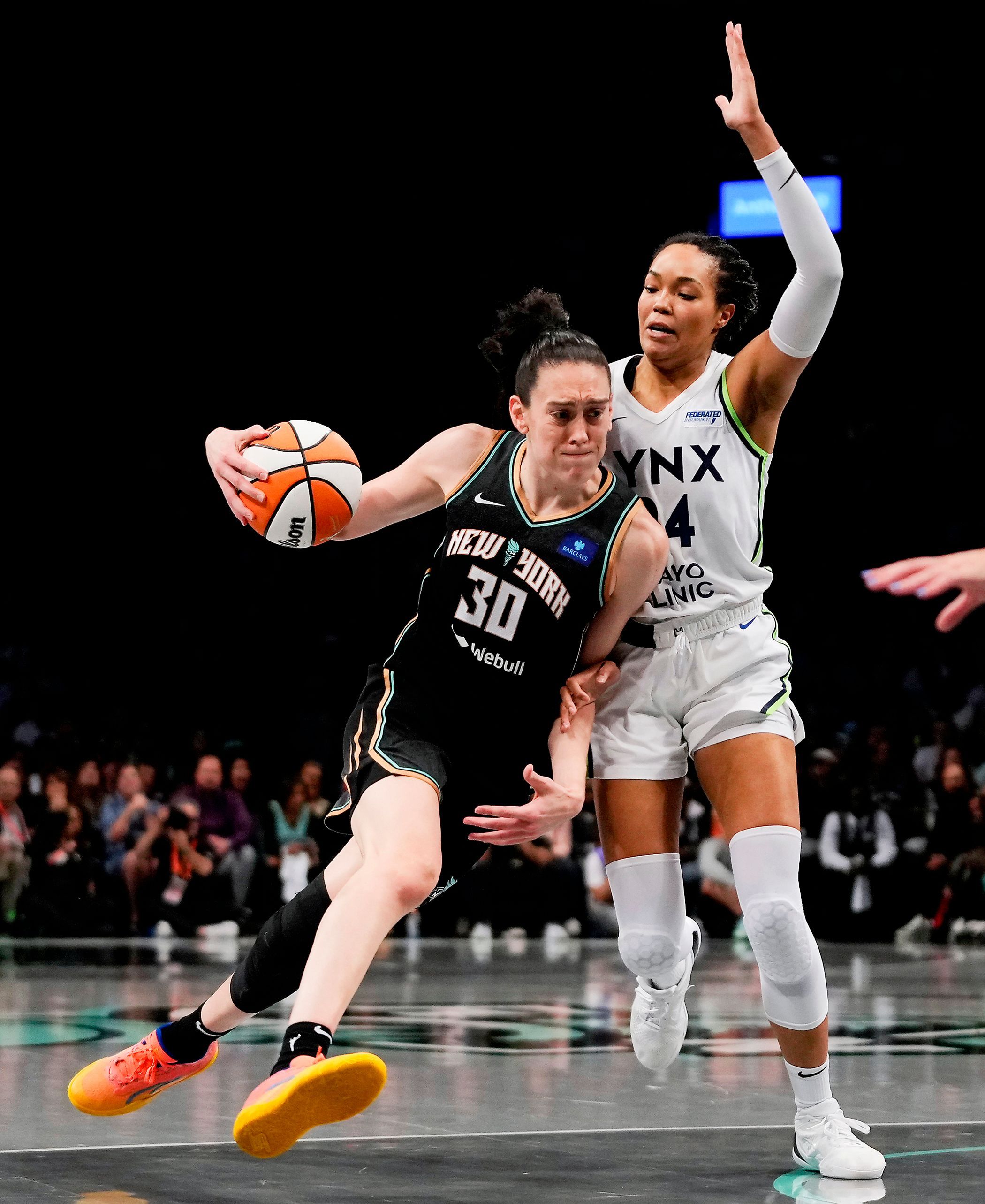 Napheesa Collier: La Estrella de la WNBA que Triunfa en Múltiples Roles