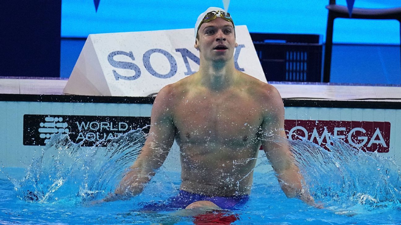 <div>Marchand breaks Lochte's 200m medley record</div>