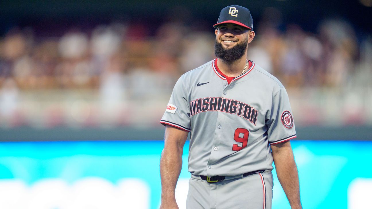 Sources: Angels pick up reliever Garcia, Chafin