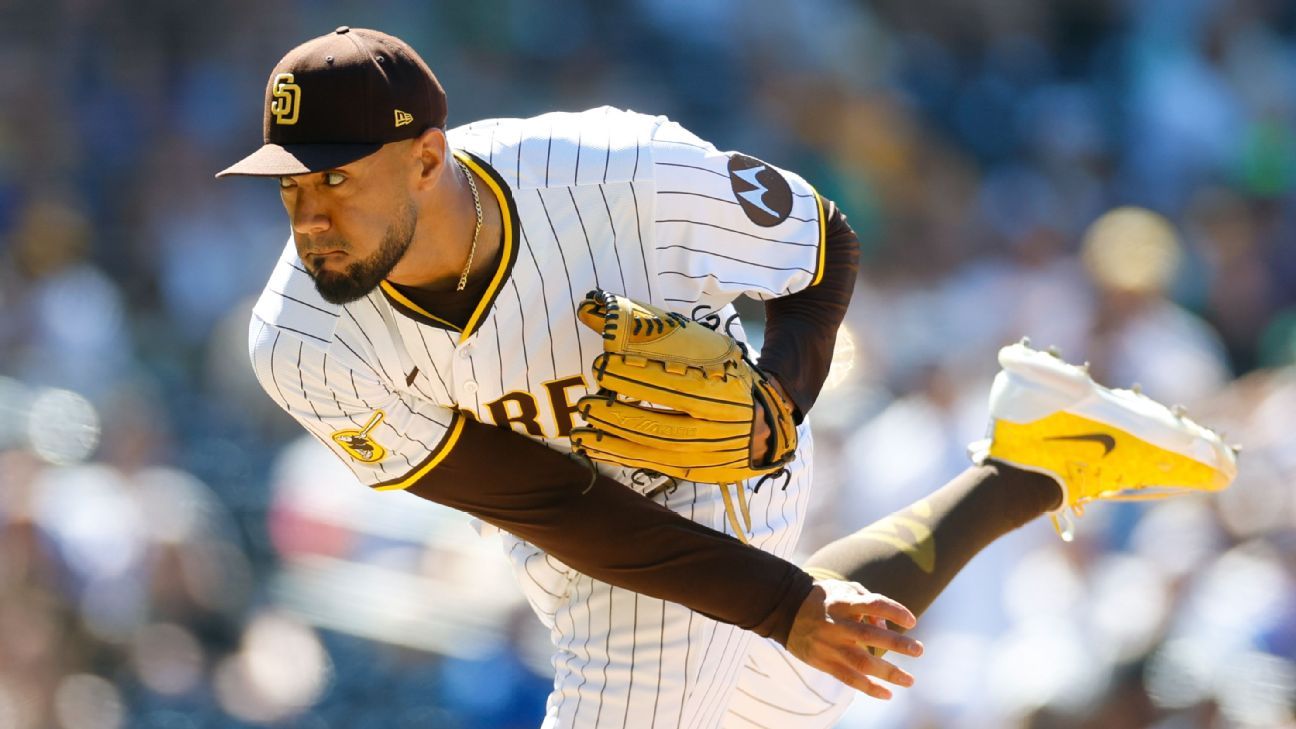 Ex-Padres closer Suarez signs 3-year, M deal with Braves Ex-Padres closer Suarez signs 3-year, M deal with Braves