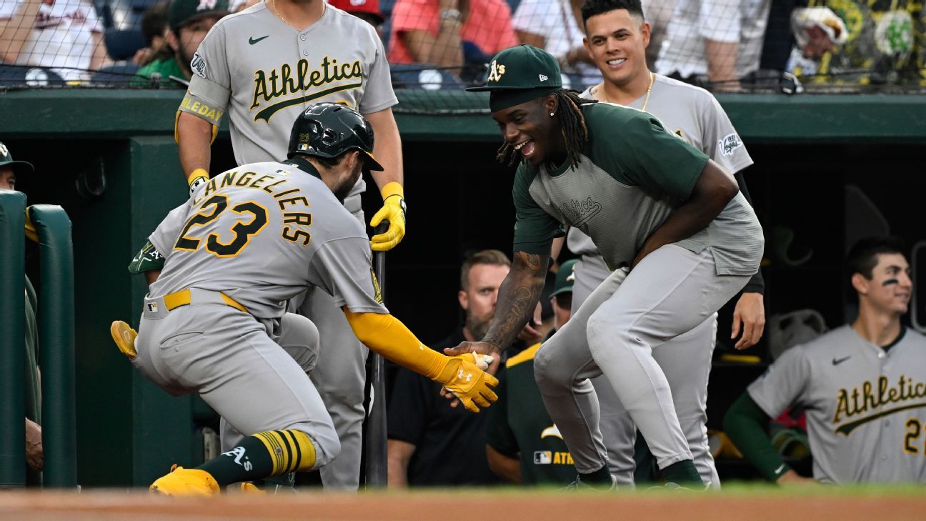 A's Langeliers 4th catcher with two 3-HR games