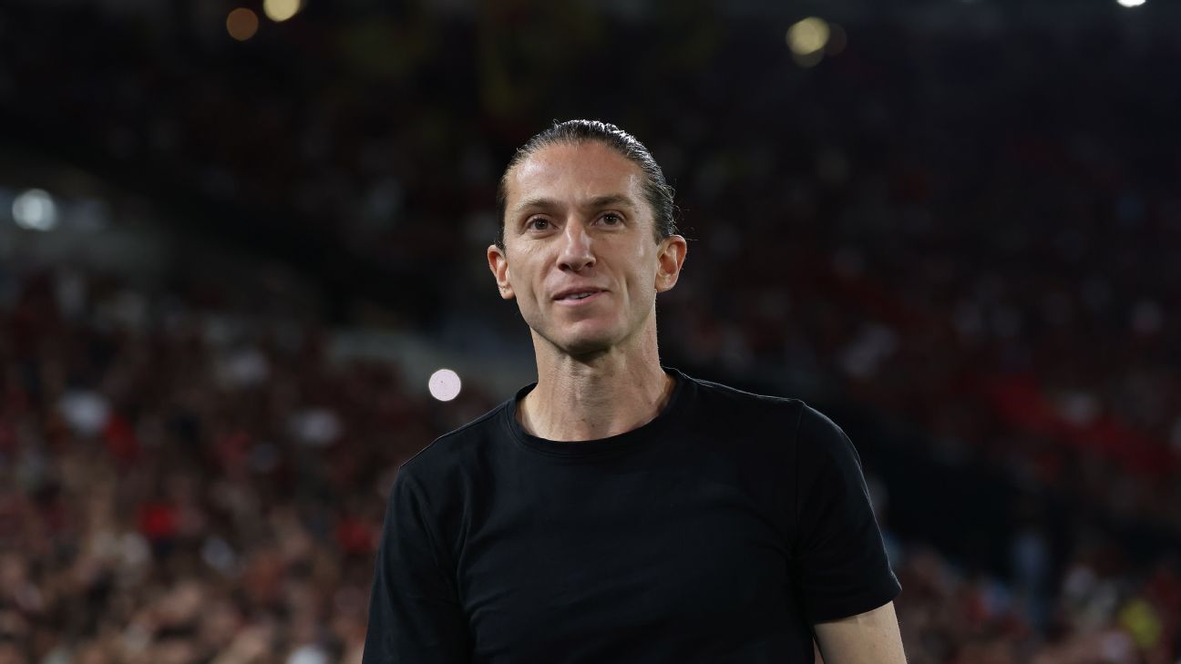 Filipe Luís pede união e foco após vitória: "Que as cobranças não afetem o que está sendo feito"