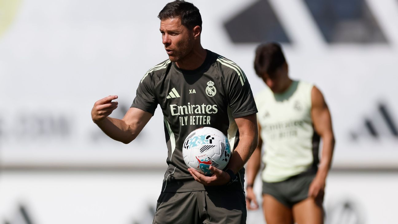 Campeão 3 vezes e colega de Maradona: a história do pai de Xabi Alonso que atuou no Barcelona