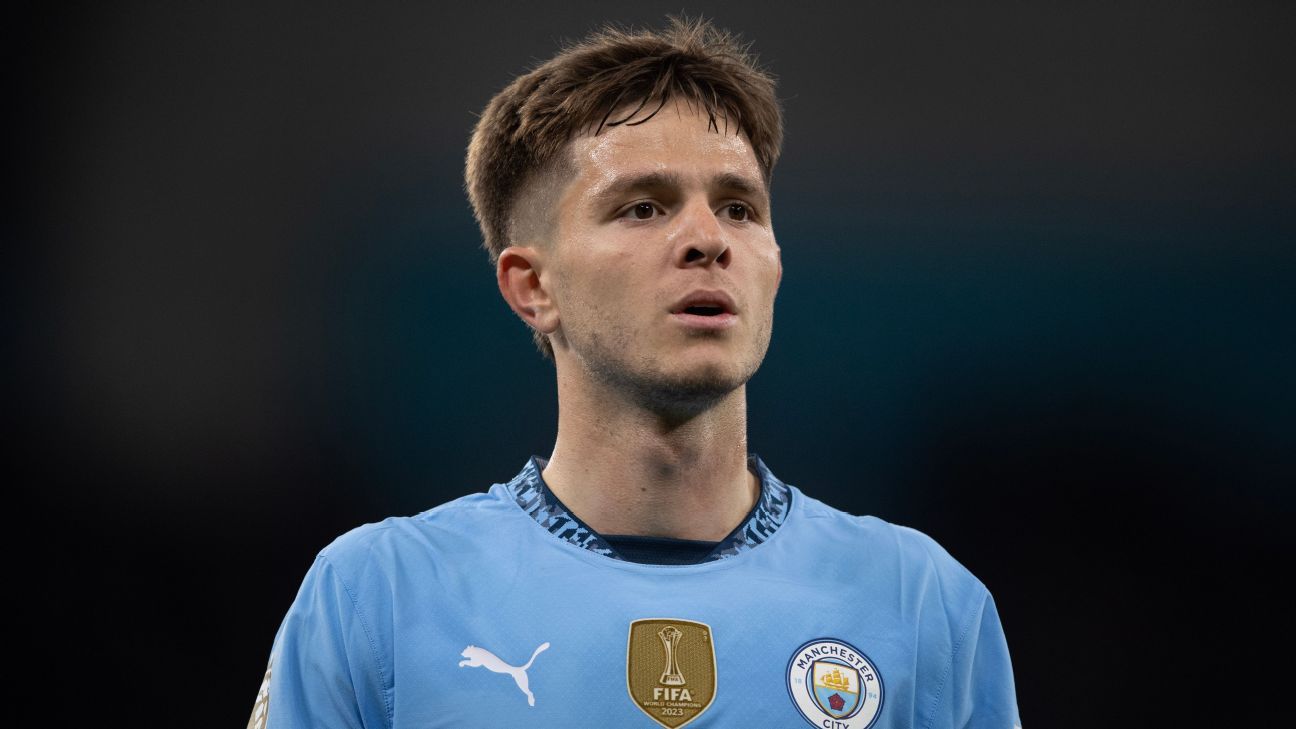 James McAtee es traspasado del Manchester City al Nottingham Forest.