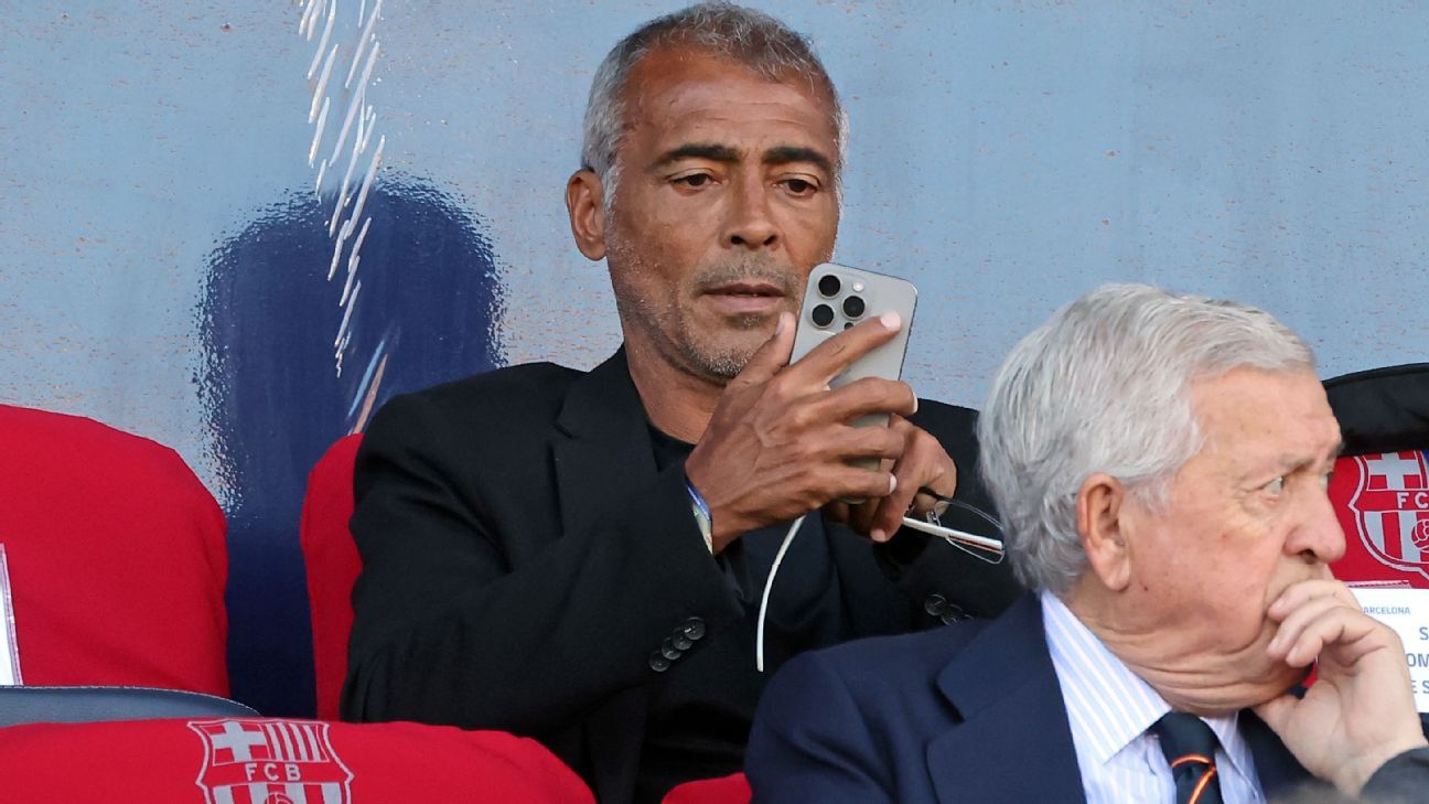 Romário banca seu '9' dos sonhos e provoca haaland: o maraca aprova?