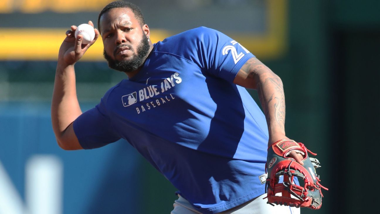Vlad Jr. hurts hammy doing splits at 1B; MRI next