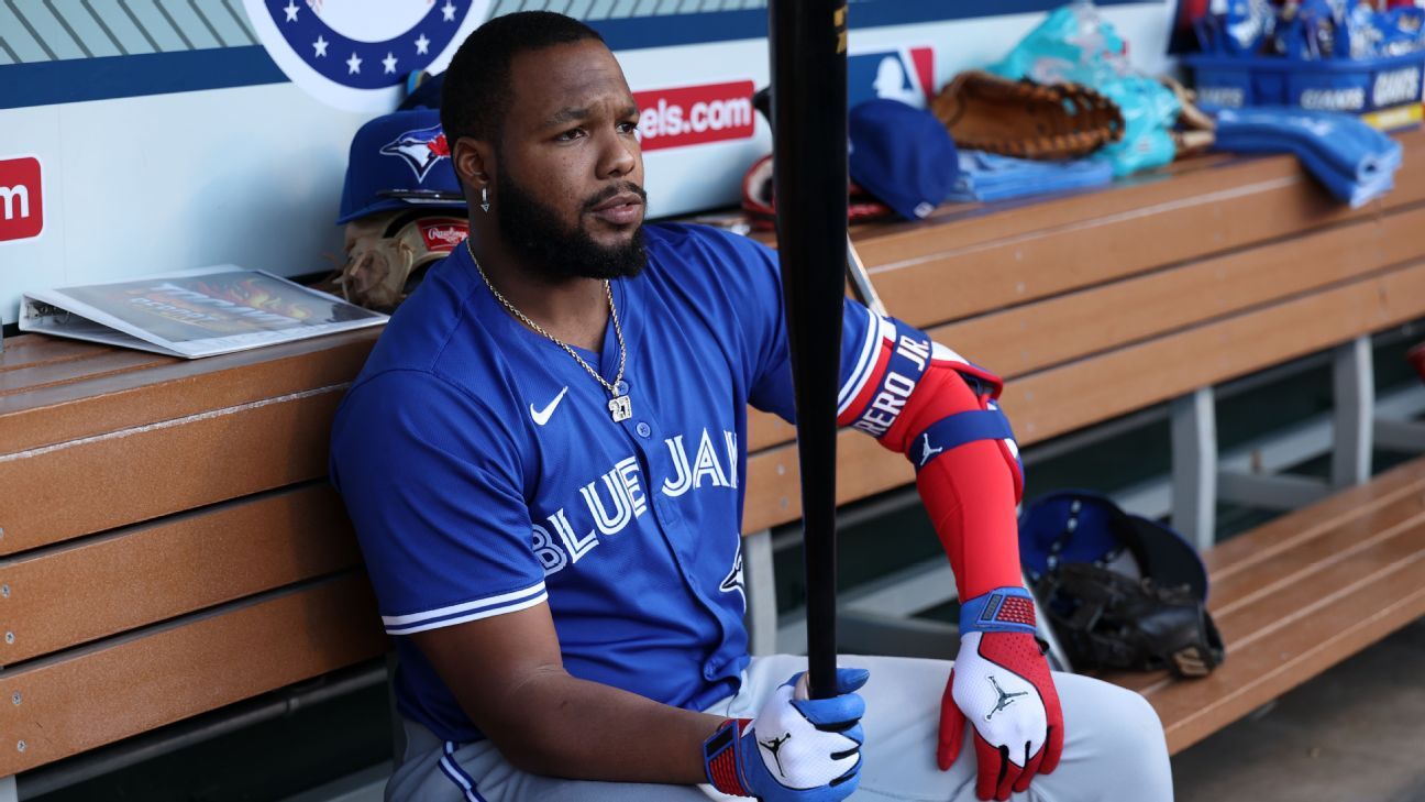 Vlad Jr.'s MRI clean; Blue Jays staying cautious