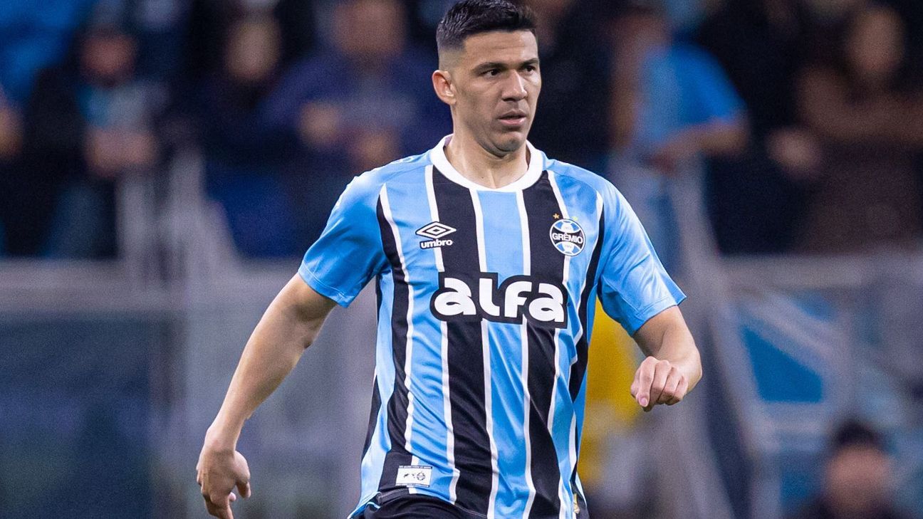 Grêmio perde zagueiro Balbuena por fratura no tornozelo direito.