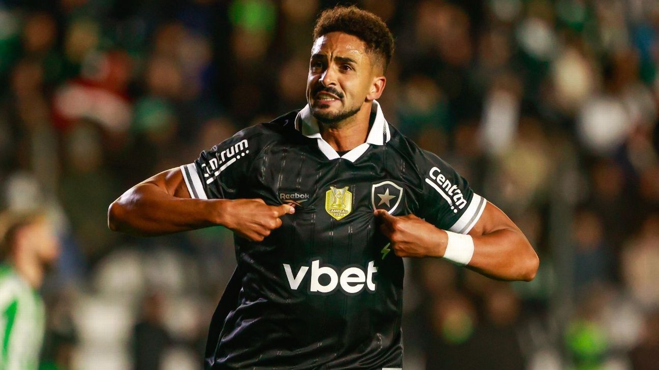 Estreante espanhol marca dois, Botafogo vira sobre o Juventude e se recupera após eliminação na Libertadores