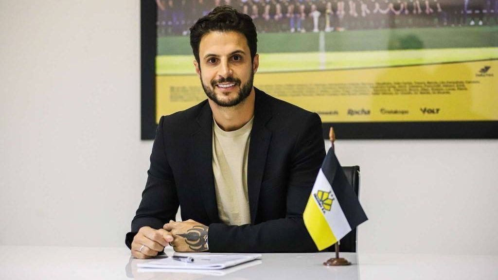 A Gestão Profissional no Futebol: Ex-jogador Hudson e a Receita para o Sucesso