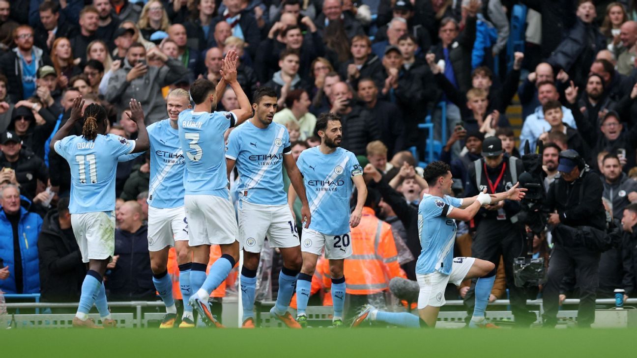 Premier League updates: Man City take on Man United after Liverpool's late show