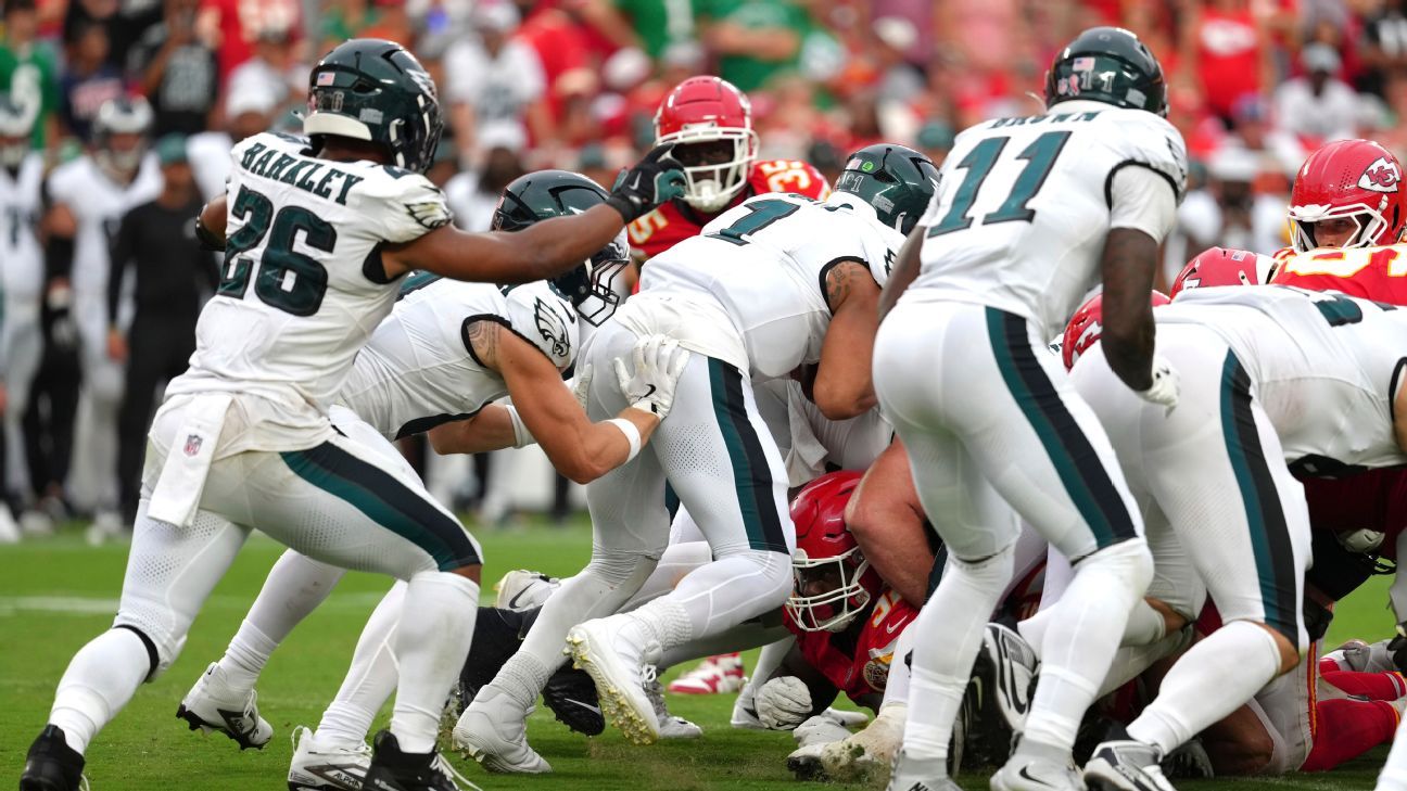 Eagles and the "Tush Push": Why doesn't anyone else master it? NFL Analysis