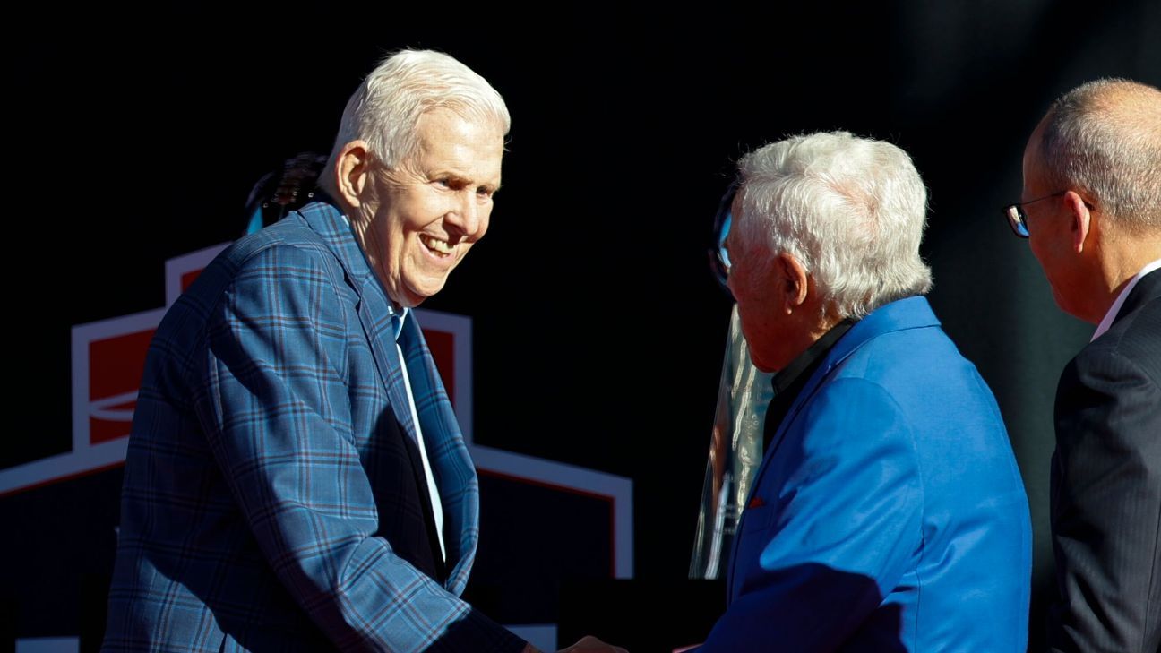 Parcells Laments Pats Exit in Hall of Fame: "I Wish for Something Else"