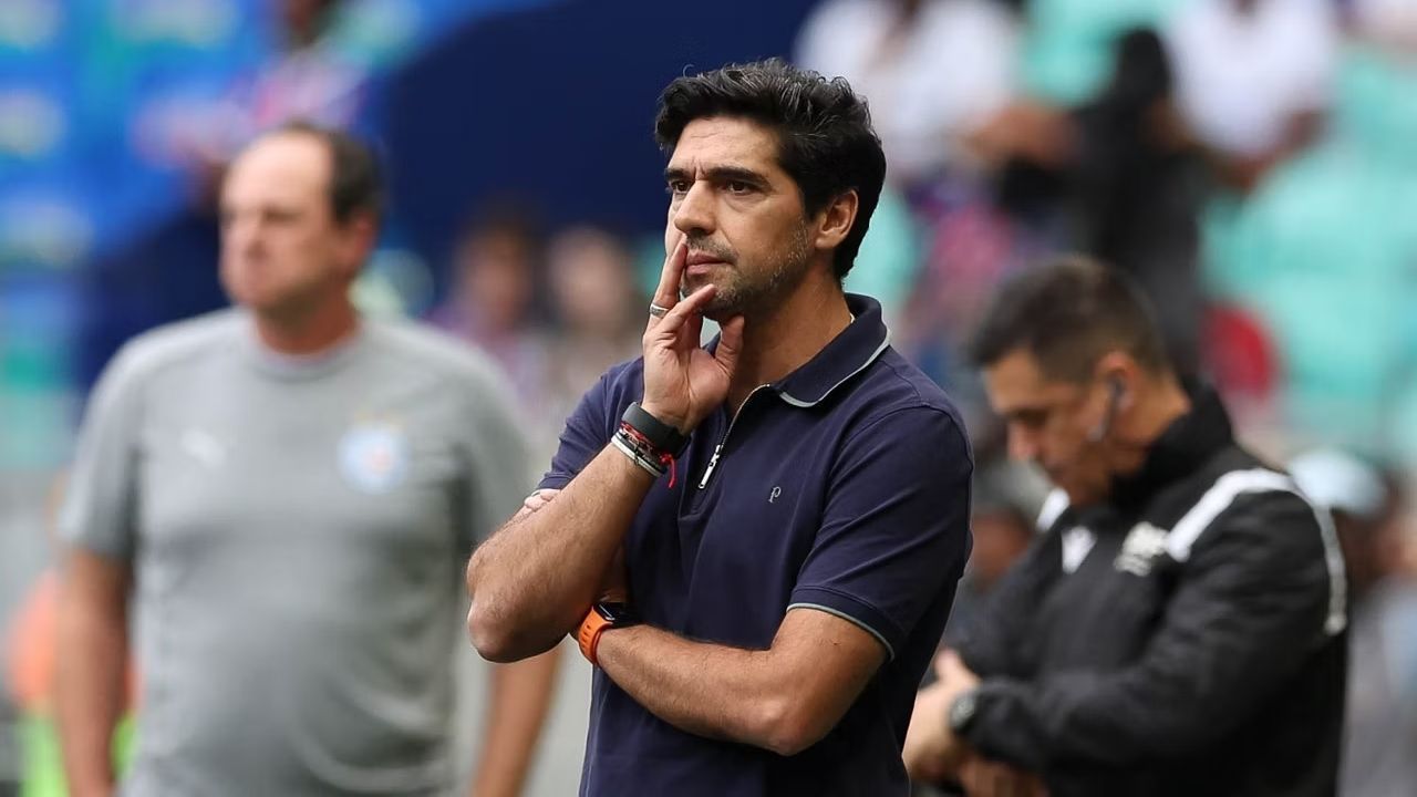 'Já me perguntaram 544 vezes...': Abel faz desabafo fortíssimo sobre gramado 'inadmissível' e calendário após derrota