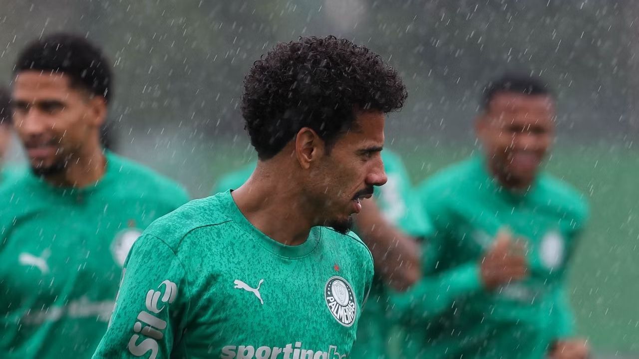 Lucas Evangelista será operado no Palmeiras e está fora do restante da temporada