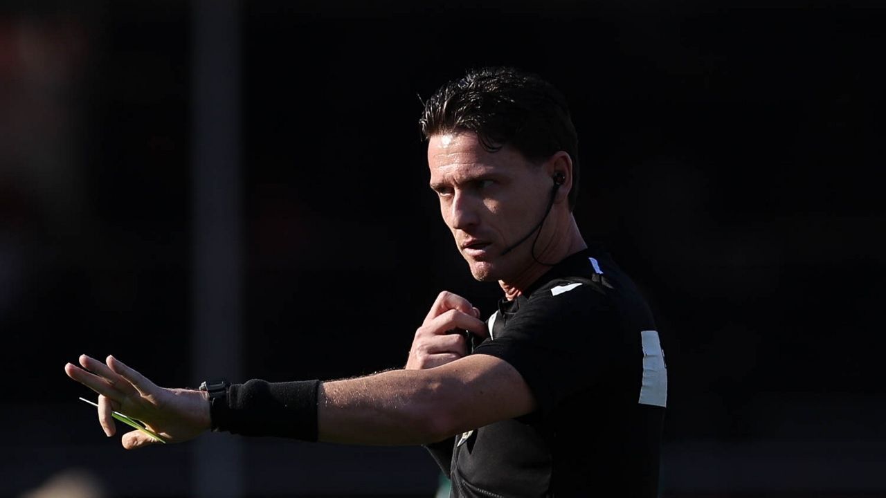Erros de arbitragem em jogos importantes do Brasileirão são tratados pela CBF