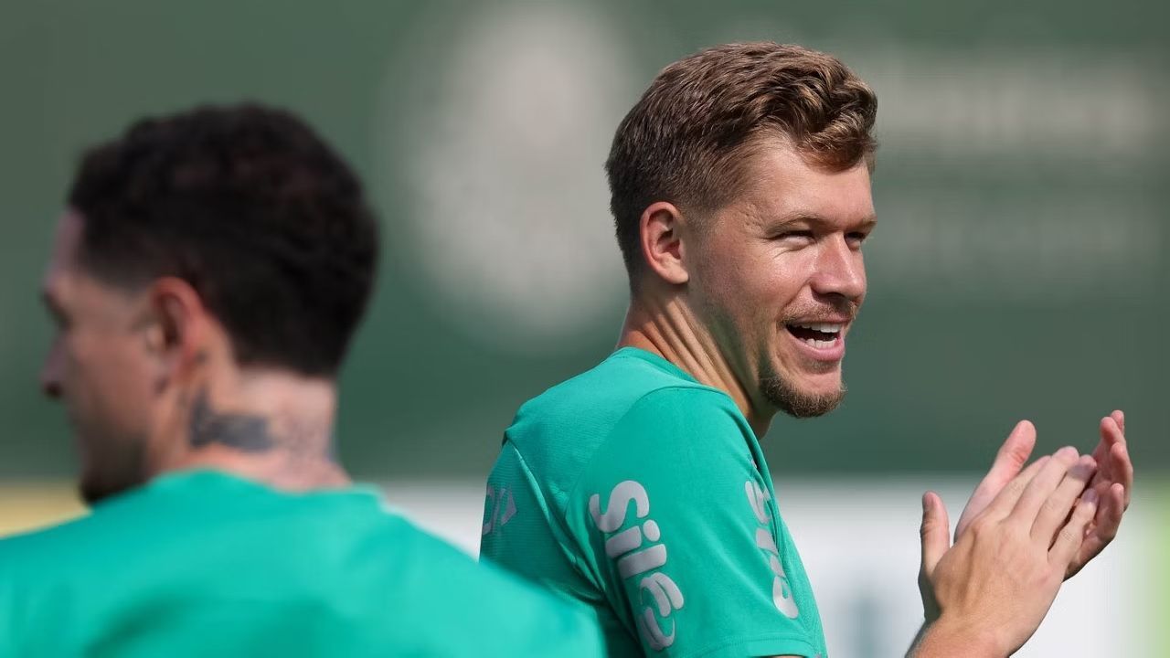 Palmeiras Garante Permanência de Zagueiro Fuchs em Movimento Estratégico!