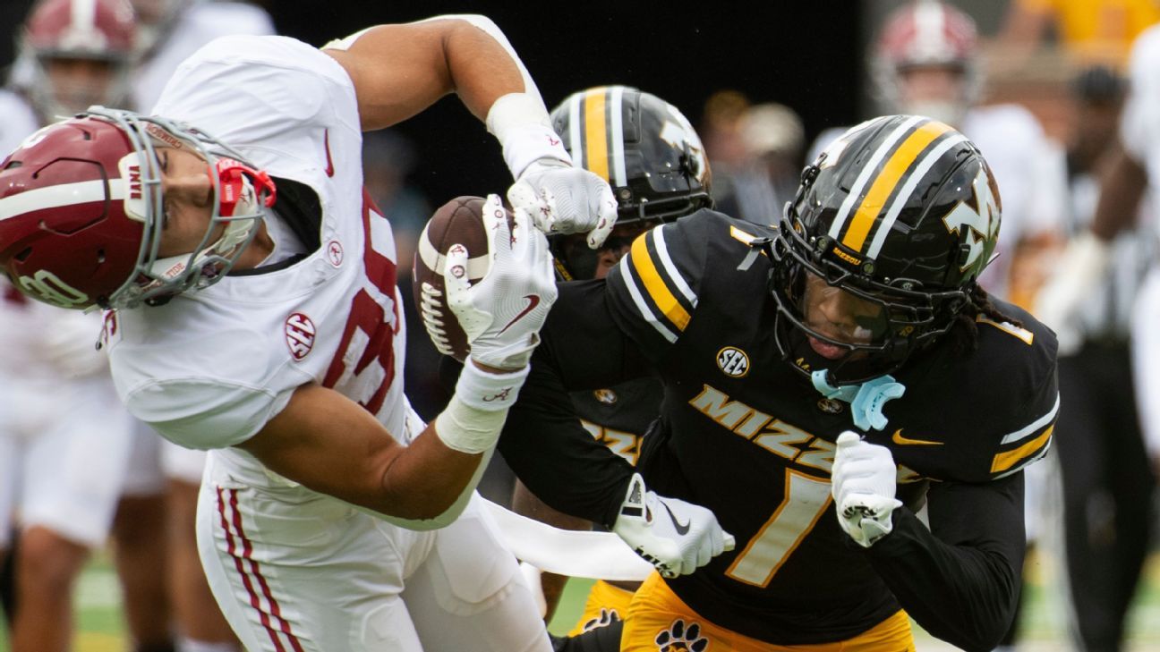 Bama's Meadows exits after violent hit at Mizzou