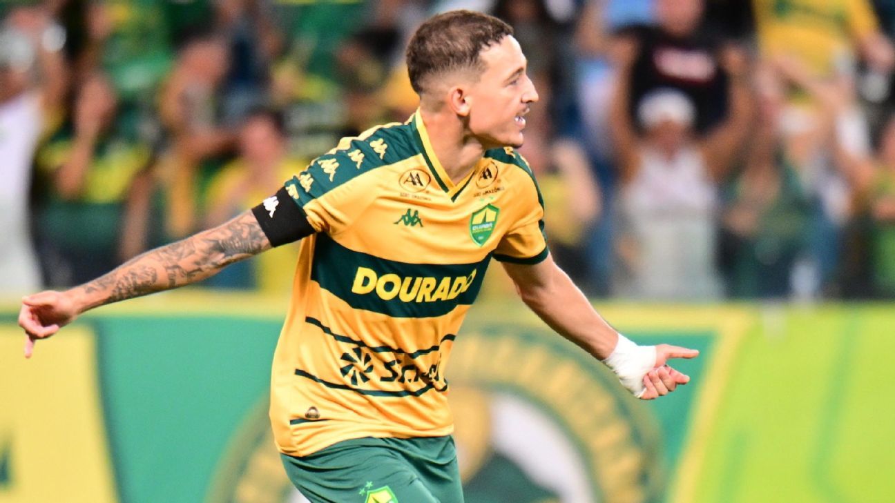 Série B Ferve: Cuiabá Surpreende Coritiba e Apimenta Disputa pelo G-4!