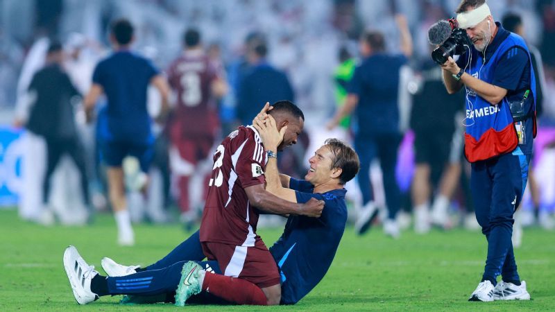 Lopetegui Celebrates Qatar's World Cup Qualification: 