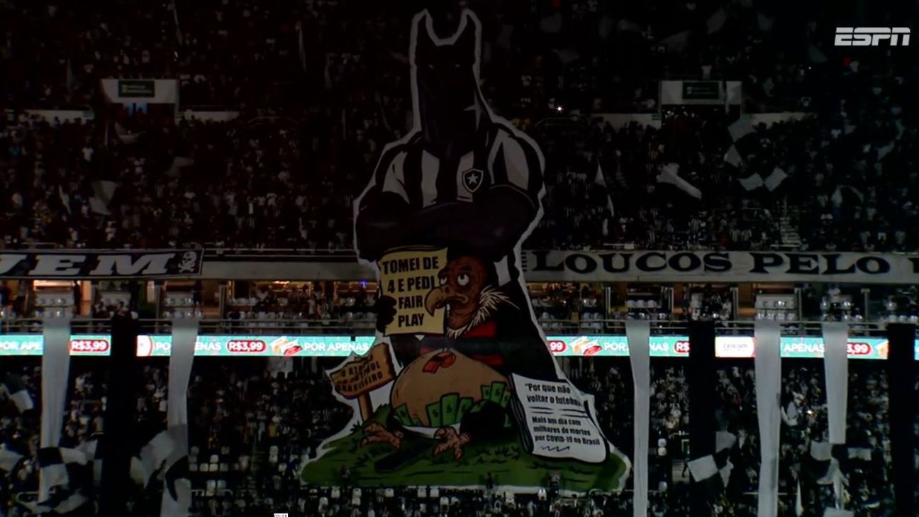 PROVOCAÇÃO! Torcida do Botafogo usa bandeirão gigante para cutucar o Flamengo antes do clássico