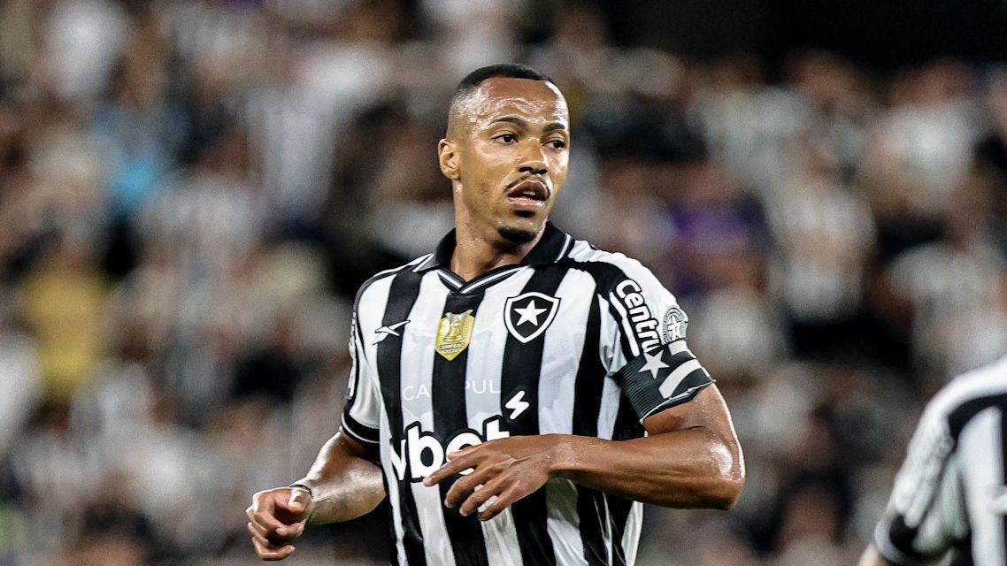 Marlon Freitas desabafa sobre ano do Botafogo: 'Não pode destruir o que foi construído'