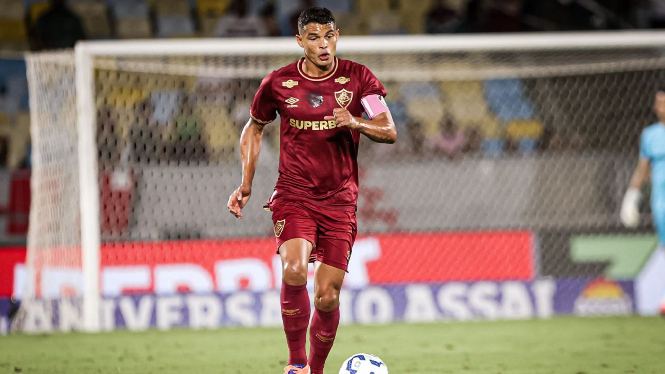 Golaço de Thiago Silva no último lance faz Fluminense colar no G-6 e segura Juventude na vice-lanterna do Brasileirão