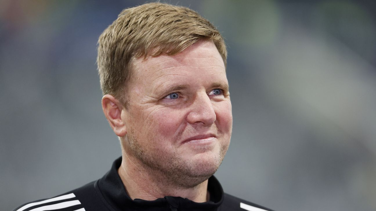 Howe refuses row with Slot over 'smaller club' jibe