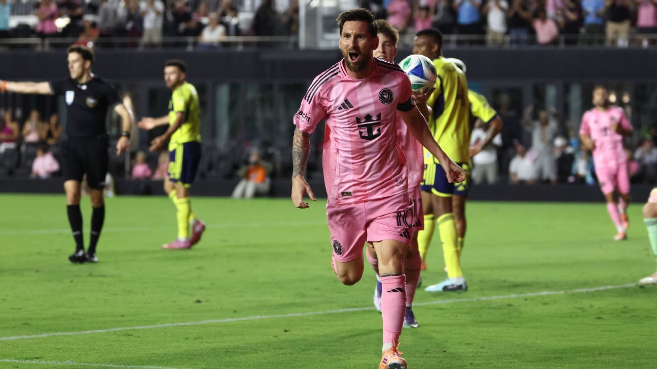 Messi faz dois e comanda vitória do Inter Miami nos playoffs da MLS